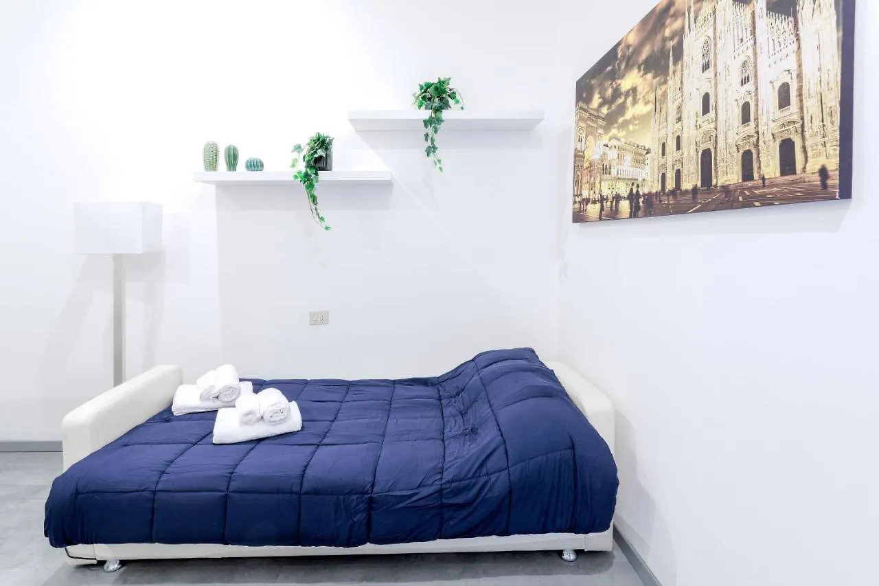 Porta Venezia • Duomo Wi-Fi • Netflix • Metro Apartment Milan 0*,  Italy